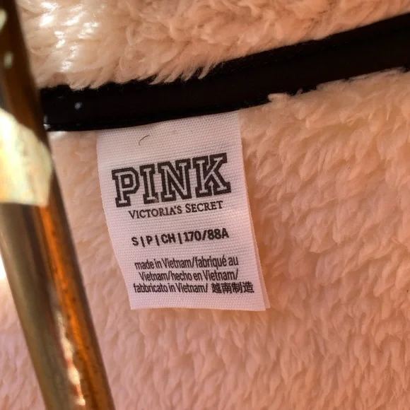 Pink by Victoria‘s Secret Sherpa pullover - Picture 8 of 10